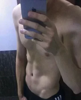 南昌高颜值181小哥哥