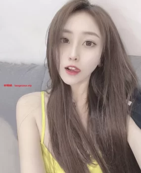 漂亮大方的邻家女孩，让你亲个够！B水超多，特会撒娇